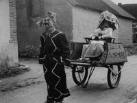 CARNAVAL 1954   "Pousse-pousse"